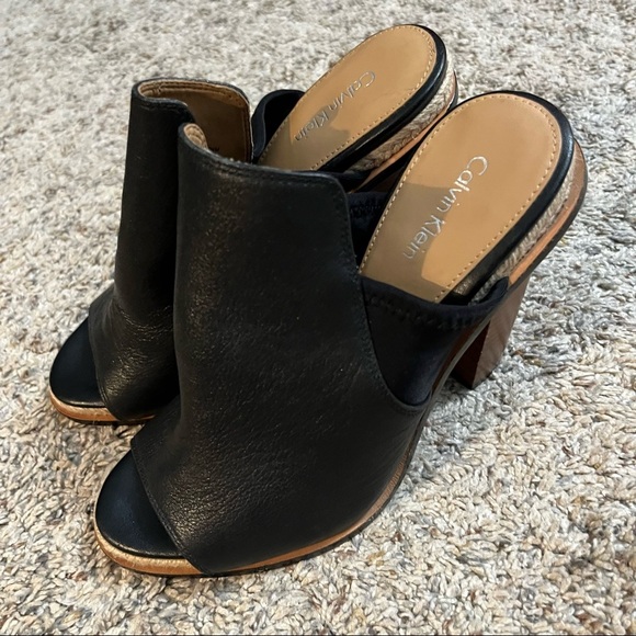 Calvin Klein Peggy Black Leather Sandals Size 7.5 - Picture 3 of 9